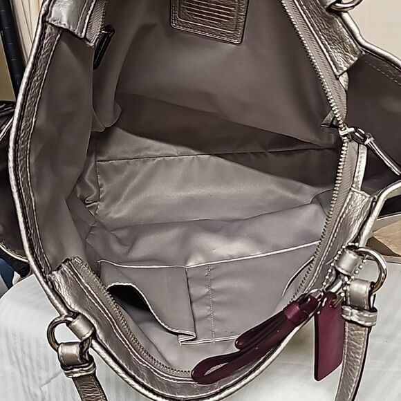 Coach Vintage Silver Leather Purse - Picture 8 of 14